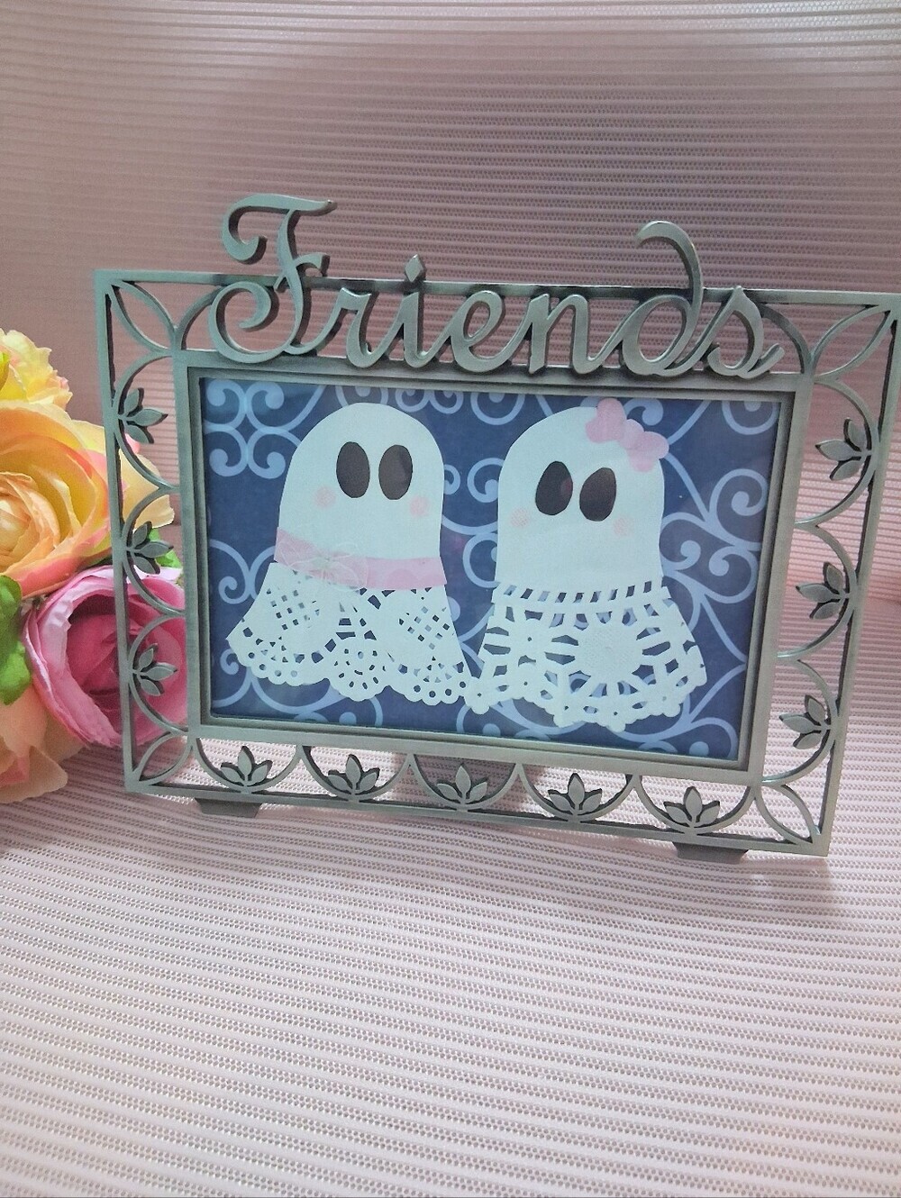 Summerween GHOUL FRIENDS Dainty Doily Paper Portrait Cute Halloween Spirits